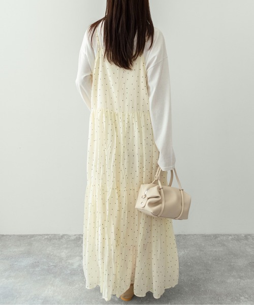 on:nue（オンニュ）の「【on:nue】クリンクルドット ティアードキャミワンピース/2026 SS COLLECTION（ワンピース・レディース・ブラック/アイボリー/レッド・FREE）」の15枚目の写真