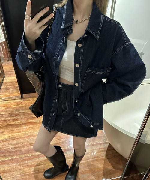Girly Doll(ガーリードール)の「【セットアップ】デニムオーバーサイズシャツ&ミニスカート 上下2点セット(セットアップ・レディース・ブルー・L/M)」の4枚目の写真