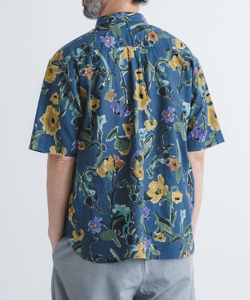 quadro（クオドロ）の「綿麻シーチング花柄pt BD半袖シャツ（シャツ/ブラウス・メンズ・ネイビー・MEDIUM/LARGE）」の9枚目の写真