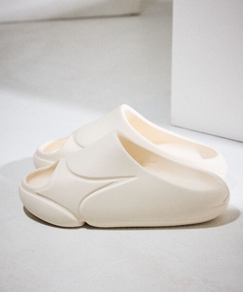 FREAK'S STORE(フリークスストア)の「1807/イチハチゼロナナ 限定展開 STAR SLIPPERS/スライドサンダル(サンダル・メンズ・ホワイト/ピンク/ブラウン/オレンジ/ブラック・26/25/24/23/29/27.5)」の16枚目の写真