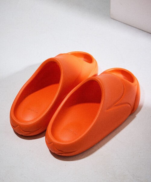 FREAK'S STORE(フリークスストア)の「1807/イチハチゼロナナ 限定展開 STAR SLIPPERS/スライドサンダル(サンダル・メンズ・ホワイト/ピンク/ブラウン/オレンジ/ブラック・26/25/24/23/29/27.5)」の20枚目の写真