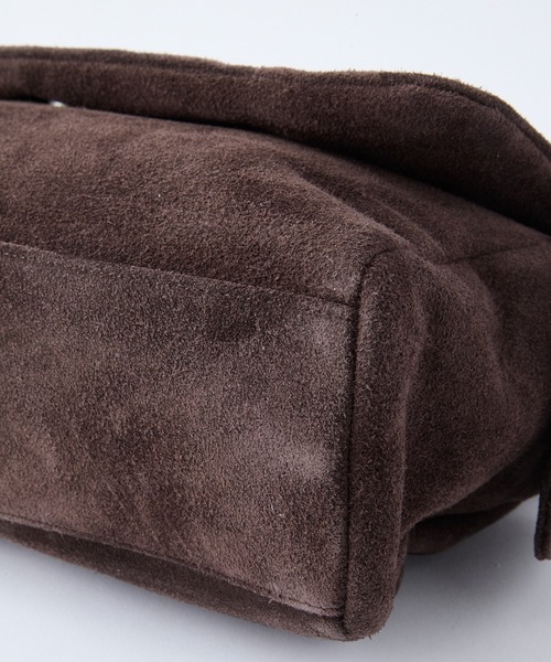 Parts Lab.(パーツラボ)の「【Parts Lab.】Cow Suede Flap Shoulder Bag / リアルスエードフラップショルダーバッグ(ショルダーバッグ・メンズ・ブラウン/ダークグリーン・FREE)」の12枚目の写真