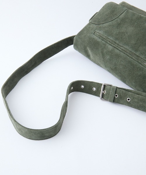 Parts Lab.(パーツラボ)の「【Parts Lab.】Cow Suede Flap Shoulder Bag / リアルスエードフラップショルダーバッグ(ショルダーバッグ・メンズ・ブラウン/ダークグリーン・FREE)」の17枚目の写真