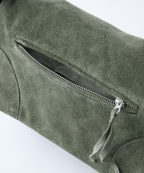Parts Lab.(パーツラボ)の「【Parts Lab.】Cow Suede Flap Shoulder Bag / リアルスエードフラップショルダーバッグ(ショルダーバッグ・メンズ・ブラウン/ダークグリーン・FREE)」の22枚目の写真