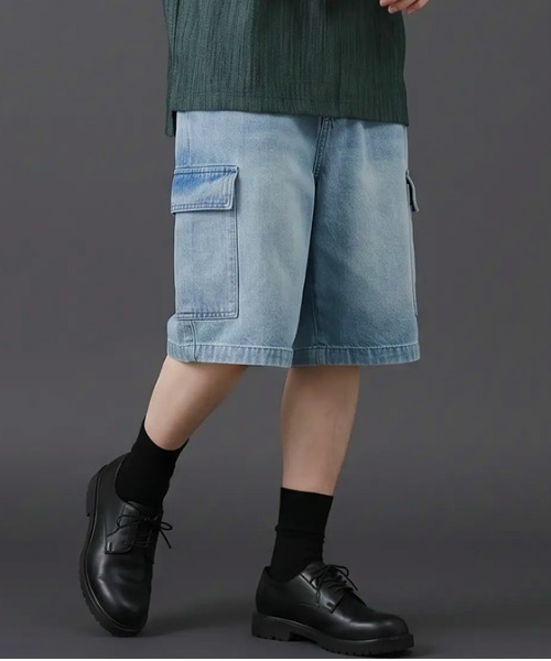 revertical(リバーティカル)の「ヴィンテージウォッシュデニムカーゴショートパンツ/ビッグポケット ワイドシルエット(デニムパンツ・メンズ・サックスブルー/ブラック・LARGE/MEDIUM)」の8枚目の写真