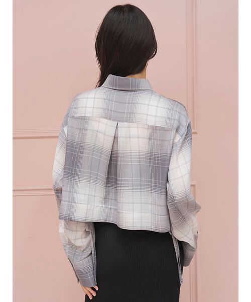SNIDEL(スナイデル)の「クロップドシャツ(シャツ/ブラウス・レディース・チェック/ホワイト/ピンク・F)」の15枚目の写真