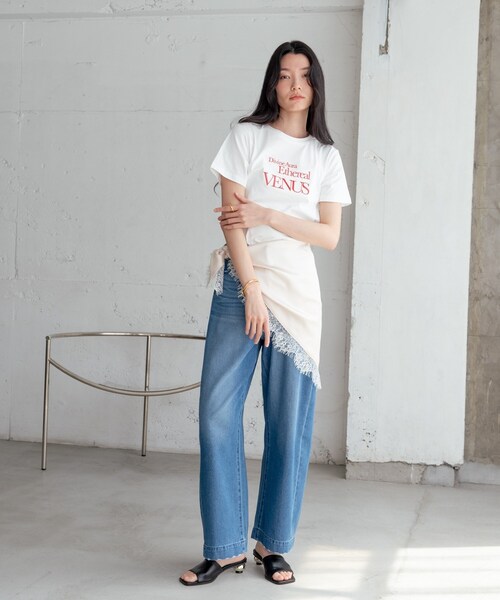 GALLEST（ギャレスト）の「タイポグラフィTシャツ【接触冷感】（Tシャツ/カットソー・レディース・ベージュ/ホワイト/レッド系1/ホワイト系5・38）」の5枚目の写真