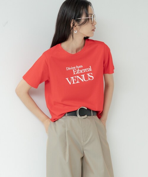 GALLEST（ギャレスト）の「タイポグラフィTシャツ【接触冷感】（Tシャツ/カットソー・レディース・ベージュ/ホワイト/レッド系1/ホワイト系5・38）」の11枚目の写真