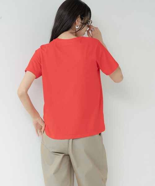 GALLEST（ギャレスト）の「タイポグラフィTシャツ【接触冷感】（Tシャツ/カットソー・レディース・ベージュ/ホワイト/レッド系1/ホワイト系5・38）」の13枚目の写真