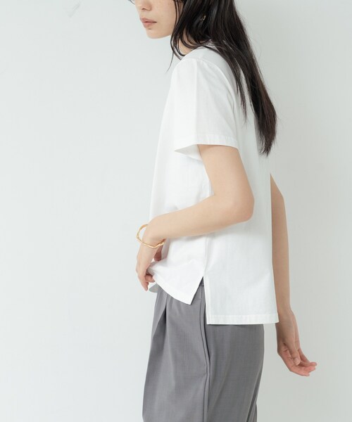 GALLEST（ギャレスト）の「タイポグラフィTシャツ【接触冷感】（Tシャツ/カットソー・レディース・ベージュ/ホワイト/レッド系1/ホワイト系5・38）」の17枚目の写真