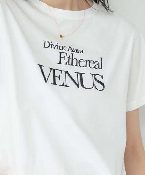 GALLEST（ギャレスト）の「タイポグラフィTシャツ【接触冷感】（Tシャツ/カットソー・レディース・ベージュ/ホワイト/レッド系1/ホワイト系5・38）」の18枚目の写真