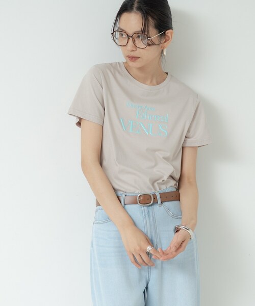 GALLEST（ギャレスト）の「タイポグラフィTシャツ【接触冷感】（Tシャツ/カットソー・レディース・ベージュ/ホワイト/レッド系1/ホワイト系5・38）」の21枚目の写真