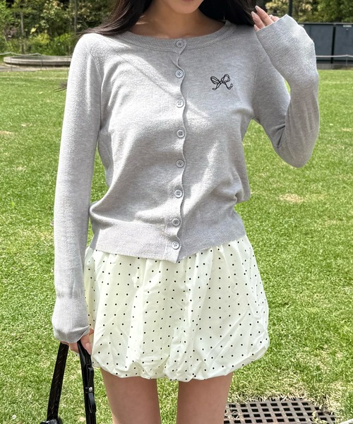 Nia(ニア)の「Nia(ニア)/リボン刺繍付きカーディガン(カーディガン/ボレロ・レディース・レッド/ブラック/グレー/ブルー・FREE)」の16枚目の写真