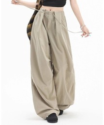 ドローコード付きバレルレッグパンツ