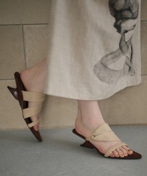 braided strap asymmetric mules / 編み込みストラップ アシンメトリーミュール