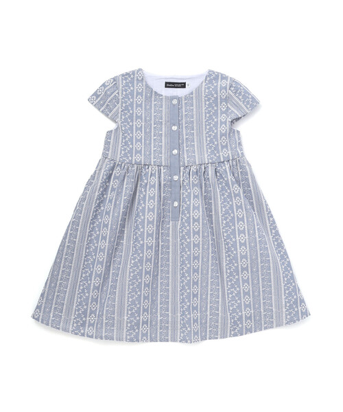 BeBe（ベベ）の「【お揃い】シャンブレーレース刺しゅうストライプワンピース（ワンピース・キッズ・ブルー系その他/レッド系その他・140cm/130cm/150cm/110cm/120cm）」の13枚目の写真