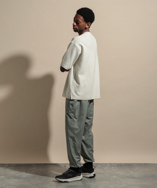NUMERALS（ヌメラルズ）の「[NUMERALS]BELTRIP DRAWSTRING PANT（その他パンツ・メンズ・オリーブ/ブラック・MEDIUM/LARGE）」の11枚目の写真