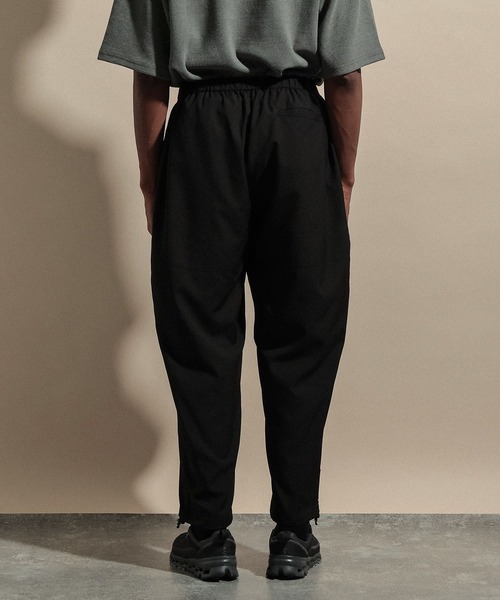 NUMERALS（ヌメラルズ）の「[NUMERALS]BELTRIP DRAWSTRING PANT（その他パンツ・メンズ・オリーブ/ブラック・MEDIUM/LARGE）」の17枚目の写真