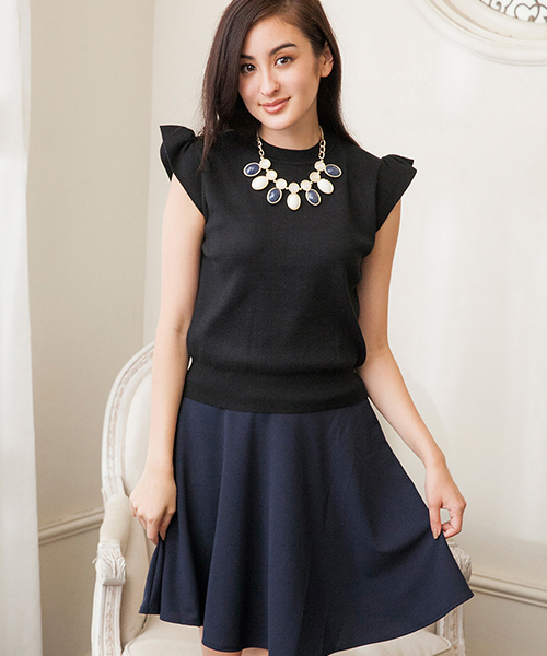 fifth（フィフス）の「ショルダーフリルニットトップス（ニット/セーター・レディース・ネイビー/ブラック/カーキ/ホワイト/ベビーピンク・MEDIUM）」の3枚目の写真