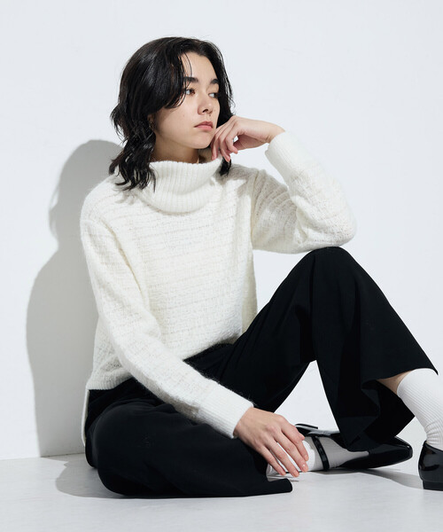 Gabardine K.T(ギャバジンケーティー)の「〔 +サイズ 〕 モヘヤブレンドヤーンセーター(ニット/セーター・レディース・オフホワイト・15号)」の5枚目の写真