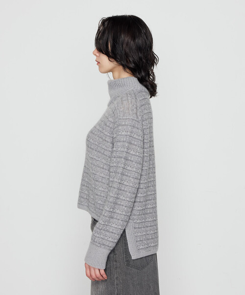 Gabardine K.T(ギャバジンケーティー)の「〔 +サイズ 〕 モヘヤブレンドヤーンセーター(ニット/セーター・レディース・オフホワイト・15号)」の21枚目の写真