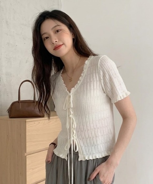 AVYL(アヴィル)の「フロントレースアップ半袖コンパクトトップス(Tシャツ/カットソー・レディース・ピンク/ブラック/ホワイト・M)」の17枚目の写真