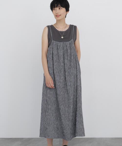 human woman(ヒューマンウーマン)の「◆【丈感調整可 / ウォッシャブル】高島ちぢみチェックキャミワンピース(ワンピース・レディース・ブラック系その他3/クリアブラウン・MEDIUM)」の5枚目の写真