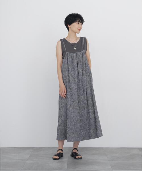 human woman(ヒューマンウーマン)の「◆【丈感調整可 / ウォッシャブル】高島ちぢみチェックキャミワンピース(ワンピース・レディース・ブラック系その他3/クリアブラウン・MEDIUM)」の6枚目の写真