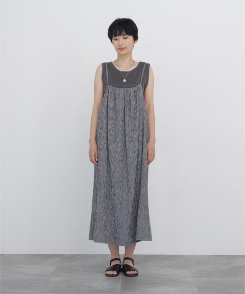 human woman(ヒューマンウーマン)の「◆【丈感調整可 / ウォッシャブル】高島ちぢみチェックキャミワンピース(ワンピース・レディース・ブラック系その他3/クリアブラウン・MEDIUM)」の8枚目の写真