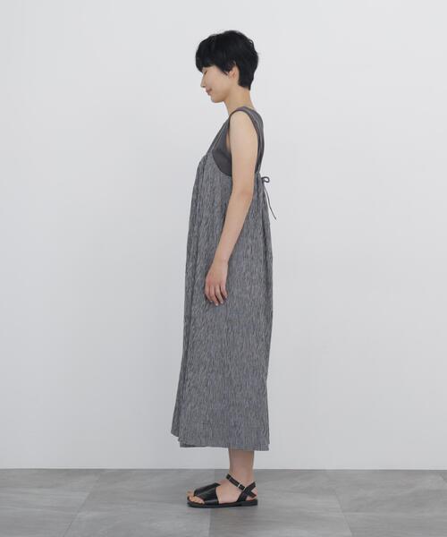 human woman(ヒューマンウーマン)の「◆【丈感調整可 / ウォッシャブル】高島ちぢみチェックキャミワンピース(ワンピース・レディース・ブラック系その他3/クリアブラウン・MEDIUM)」の9枚目の写真