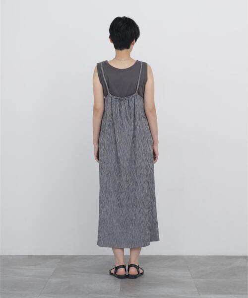 human woman(ヒューマンウーマン)の「◆【丈感調整可 / ウォッシャブル】高島ちぢみチェックキャミワンピース(ワンピース・レディース・ブラック系その他3/クリアブラウン・MEDIUM)」の10枚目の写真