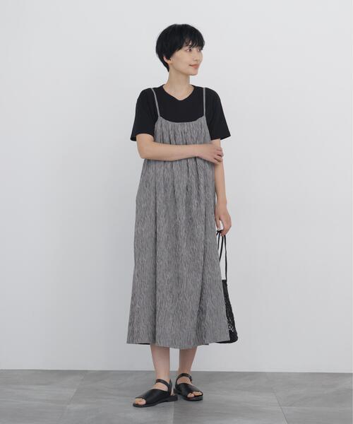 human woman(ヒューマンウーマン)の「◆【丈感調整可 / ウォッシャブル】高島ちぢみチェックキャミワンピース(ワンピース・レディース・ブラック系その他3/クリアブラウン・MEDIUM)」の19枚目の写真