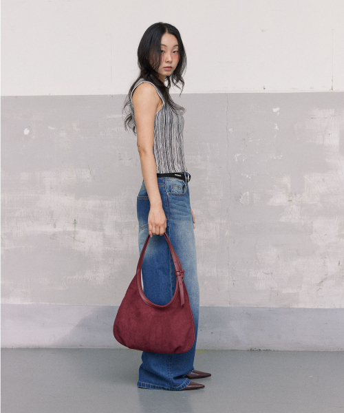 HAVEAWHALE(ハブアホエール)の「maro suede bag (BD)(ショルダーバッグ・レディース・その他・FREE)」の4枚目の写真