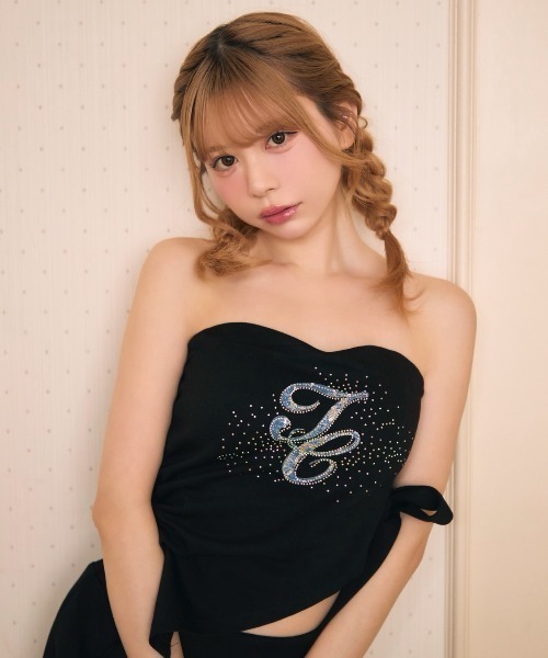 TITTY&CO.(ティティーアンドコー)の「ストーンロゴベアトップスウェットセットアップ(セットアップ・レディース・グレー/ブラック・FREE)」の4枚目の写真