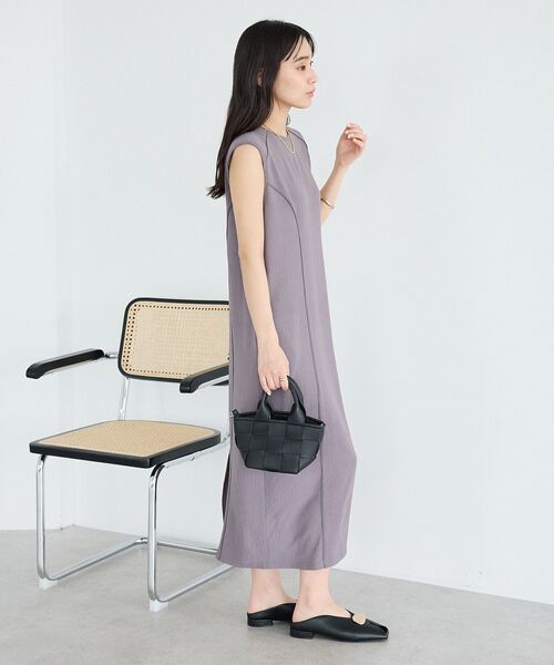 CRAFT STANDARD BOUTIQUE(クラフトスタンダードブティック)の「【接触冷感】ノースリーブワンピース(ワンピース・レディース・グレー/ダークブラウン・M/L)」の6枚目の写真