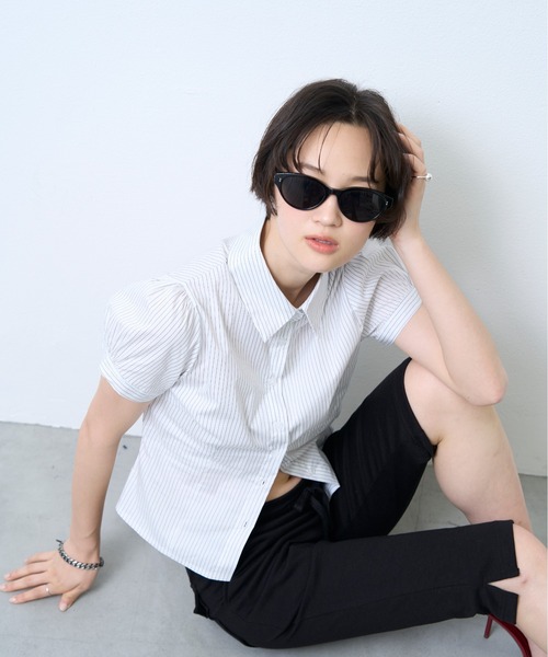 NUJOH（ヌゾ）の「Pinstripe Slim Shirt /ピンストライプスリムシャツ（シャツ/ブラウス・レディース・ホワイト/ネイビー/ブラック・FREE）」の12枚目の写真