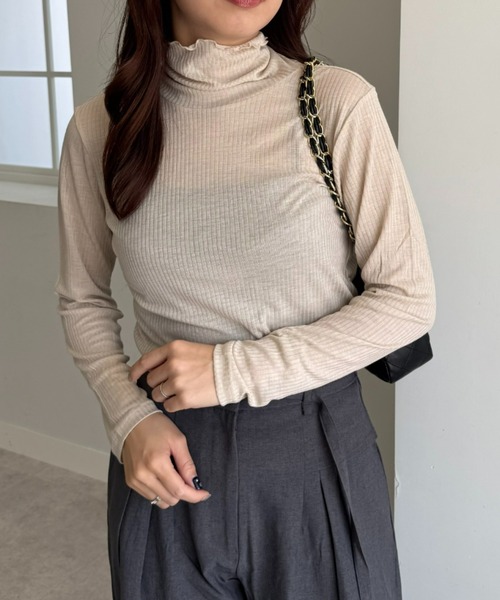 UNDOVE(アンドゥーブ)の「着る化粧品<MATOLIA>着て潤うシアーリブインナ(Tシャツ/カットソー・レディース・グレイッシュベージュ/ラベンダー/オフホワイト/ブラウン系・MEDIUM/LARGE/X-LARGE/XX-LARGE)」の3枚目の写真