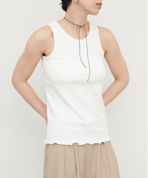 LARUTA（ラルータ）の「【LARUTA】強撚リブカップ付きタンクカットソー（タンクトップ・レディース・チャコールグレー/オフホワイト/ライトベージュ・FREE）」の2枚目の写真