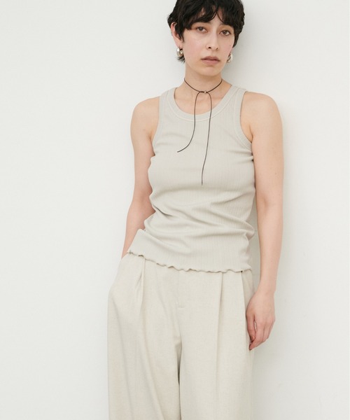 LARUTA（ラルータ）の「【LARUTA】強撚リブカップ付きタンクカットソー（タンクトップ・レディース・チャコールグレー/オフホワイト/ライトベージュ・FREE）」の3枚目の写真