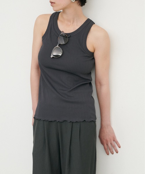LARUTA（ラルータ）の「【LARUTA】強撚リブカップ付きタンクカットソー（タンクトップ・レディース・チャコールグレー/オフホワイト/ライトベージュ・FREE）」の12枚目の写真