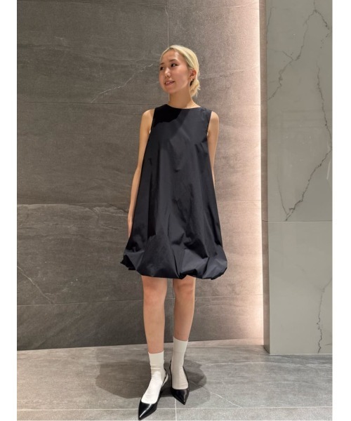 UNUS(ユナス)の「UNUS / Balloon Mini Dress(ワンピース・レディース・ホワイト/ブラック・38/36)」の7枚目の写真