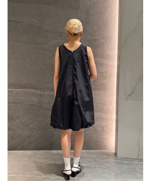 UNUS(ユナス)の「UNUS / Balloon Mini Dress(ワンピース・レディース・ホワイト/ブラック・38/36)」の8枚目の写真