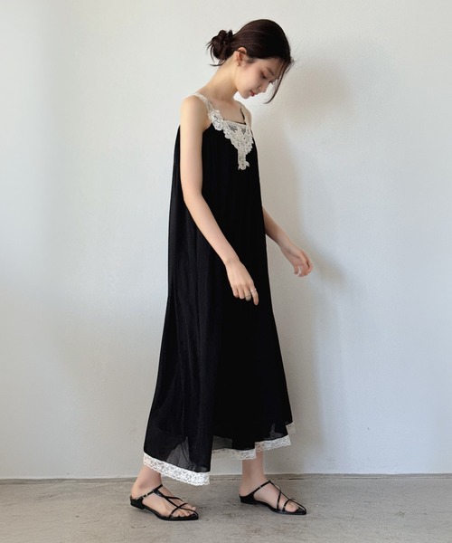 Jewelobe(ジュエローブ)の「配色レースフレアワンピース(ワンピース・レディース・ブラック・FREE)」の16枚目の写真