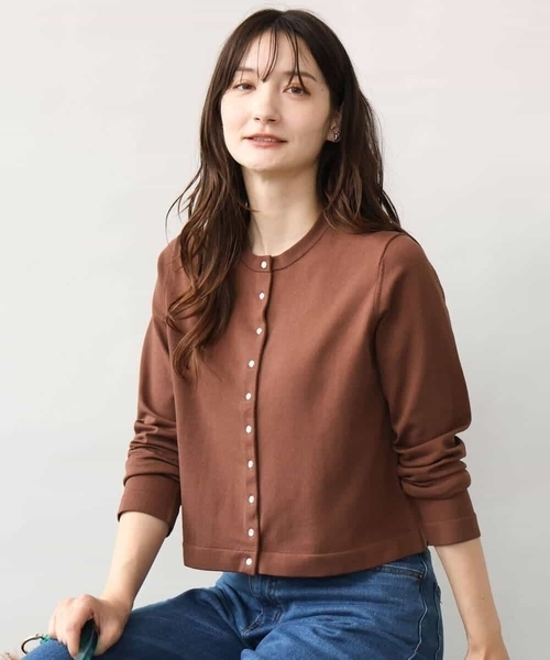 MK MICHEL KLEIN（エムケーミッシェルクラン）の「[洗える]ドット釦コンパクトニットカーディガン（カーディガン/ボレロ・レディース・ブラック/ブルー/ブラウン/レッド・38）」の5枚目の写真