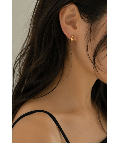 marjour（マージュール）の「[STAINLESS] SQUARE HOOP PIERCE（ピアス（両耳用）・レディース・シルバー/ゴールド・FREE）」の4枚目の写真