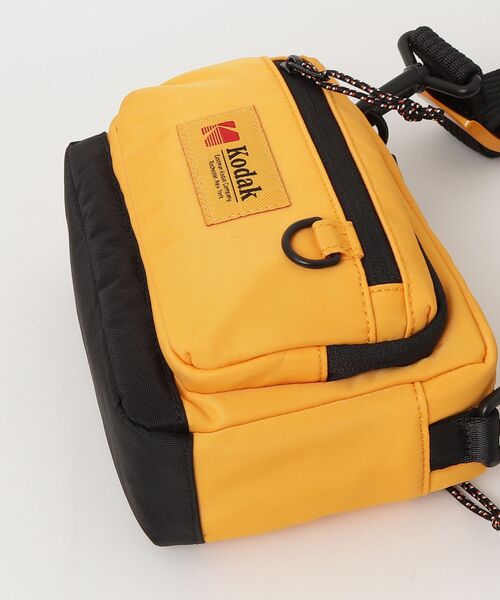 KODAK（コダック）の「コダックアパレル  Essential Square Mini Cross Bag 2.0（ショルダーバッグ・メンズ・イエロー・ﾌﾘ-）」の3枚目の写真