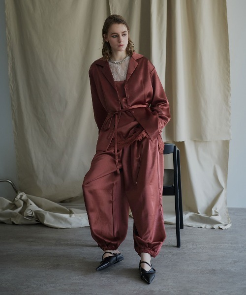 W:Huku（フーク）の「シルキーサテンレースキャミソール / Silky Satin Lace Camisole（キャミソール・レディース・ネイビー/オフホワイト/ピンク/ブラウン・FREE）」の14枚目の写真