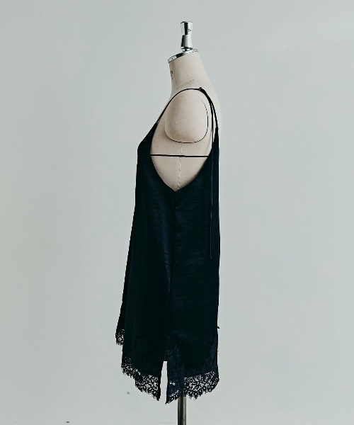 W:Huku（フーク）の「シルキーサテンレースキャミソール / Silky Satin Lace Camisole（キャミソール・レディース・ネイビー/オフホワイト/ピンク/ブラウン・FREE）」の17枚目の写真