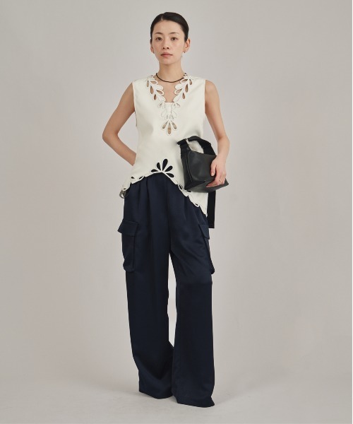 louren(ローレン )の「【louren/ローレン】eyelet embroidery tops/アイレットエンブロイダリートップス(シャツ/ブラウス・レディース・アイボリー/ブラック・FREE)」の3枚目の写真