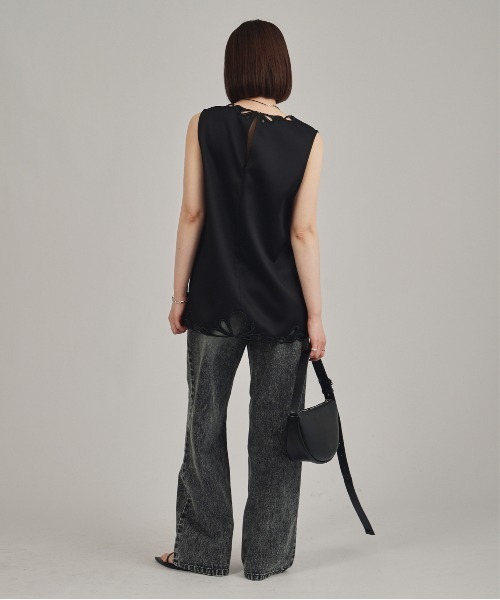 louren(ローレン )の「【louren/ローレン】eyelet embroidery tops/アイレットエンブロイダリートップス(シャツ/ブラウス・レディース・アイボリー/ブラック・FREE)」の11枚目の写真